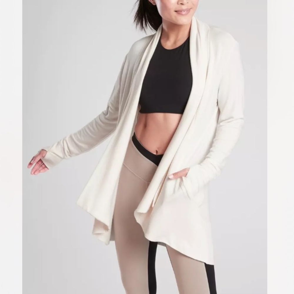 Athleta Pranayama Wrap Sea Salt